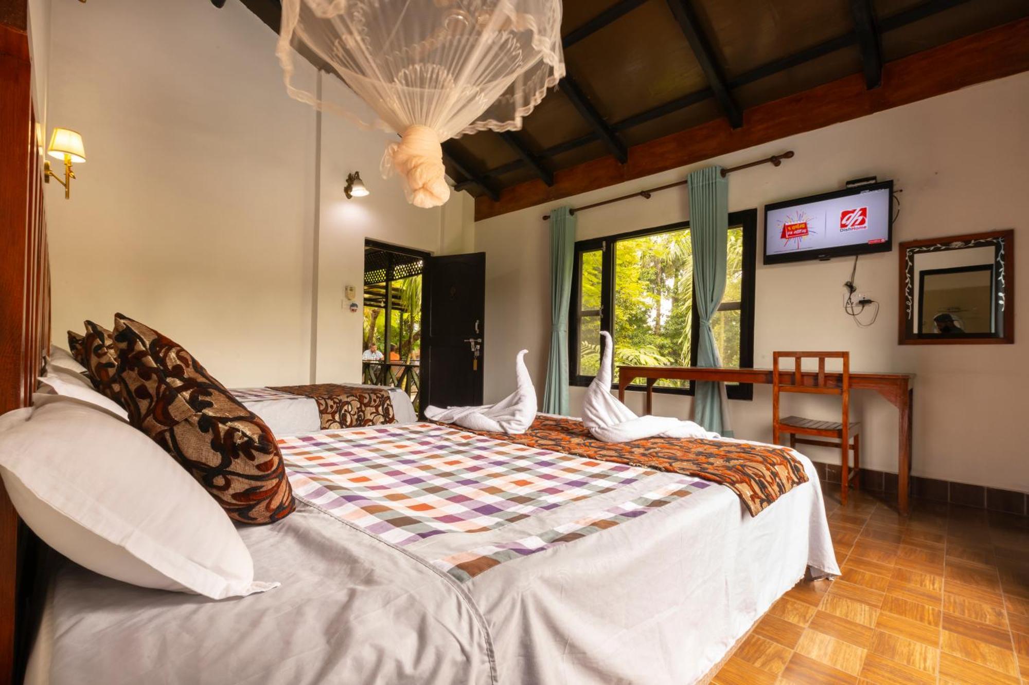 Hotel Parkside & Swimming Pool-Between Greenery And Azure ,Your Perfect Retreat 奇旺 外观 照片