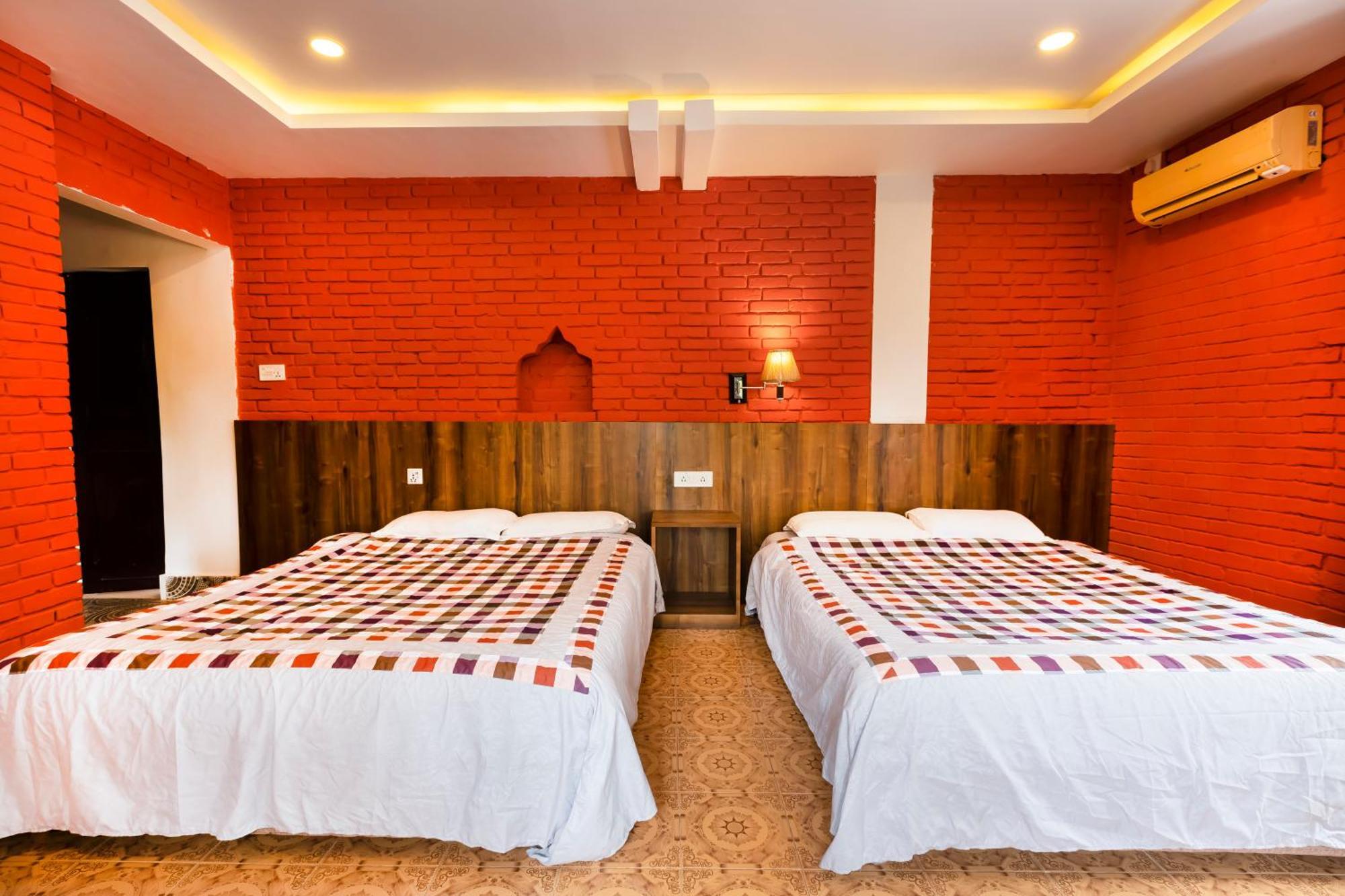 Hotel Parkside & Swimming Pool-Between Greenery And Azure ,Your Perfect Retreat 奇旺 外观 照片